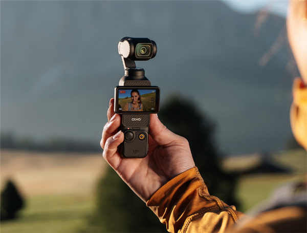 大疆Osmo Pocket 3口袋云台相机开售 相比上代6大升级，权威硬件评测网站,www.dnpcw.com