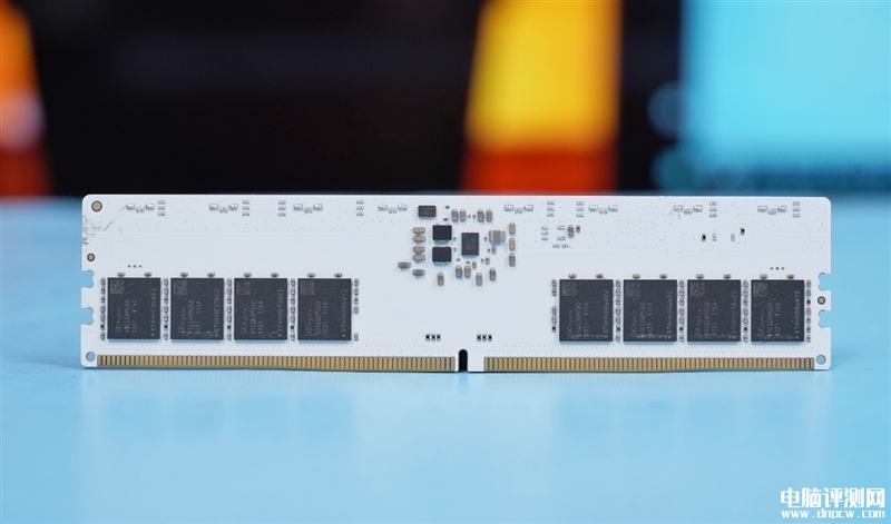 最新内存评测：影驰HOF PRO DDR5-8000 24GB内存评测，权威硬件评测网站,www.dnpcw.com