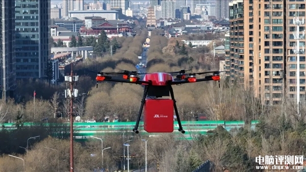 京东物流JDX20“京鹊”物流无人机发布 最大载重10公斤 速度98km/h，权威硬件评测网站,www.dnpcw.com