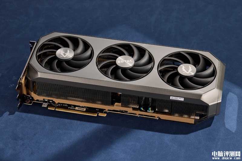 索泰GEFORCE RTX 5070Ti 16GB AMP EXTREME INFINITY显卡上市 售价7999元，权威硬件评测网站,www.dnpcw.com
