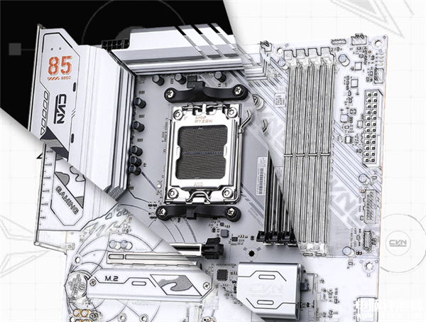 七彩虹新款CVN B850M GAMING FROZEN V14主板上市 寒霜合金散热装甲售价1199元，权威硬件评测网站,www.dnpcw.com