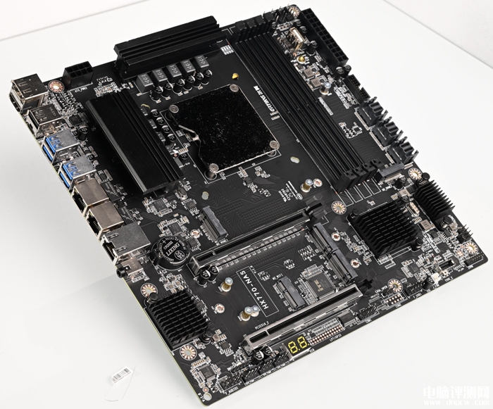 尔英首款NAS MoDT主板HX770-NAS发布 可选英特尔酷睿i5-14500HX或i7-13850HX板载处理器,权威硬件评测网站,www.dnpcw.com
